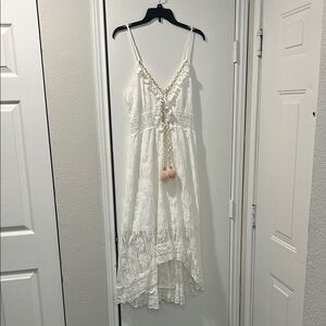 Elegant White Lace Dress